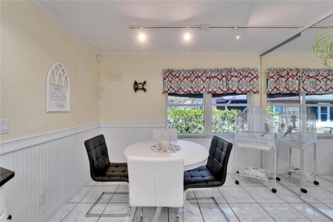 House in Lakeland, Florida 4 bedrooms, 203.92 sq.m. № 1910688 - photo 20