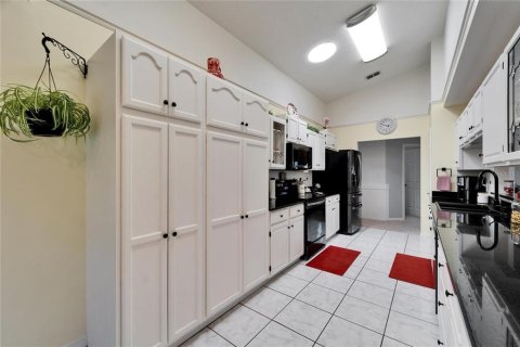 House in Lakeland, Florida 4 bedrooms, 203.92 sq.m. № 1910688 - photo 18