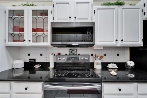 House in Lakeland, Florida 4 bedrooms, 203.92 sq.m. № 1910688 - photo 14