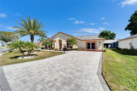 House in Lakeland, Florida 4 bedrooms, 203.92 sq.m. № 1910688 - photo 4
