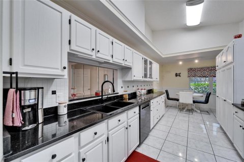 House in Lakeland, Florida 4 bedrooms, 203.92 sq.m. № 1910688 - photo 11