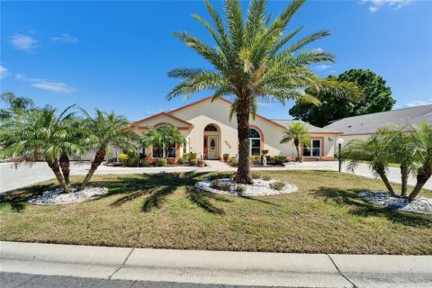 House in Lakeland, Florida 4 bedrooms, 203.92 sq.m. № 1910688 - photo 2