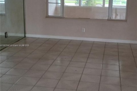 Купить виллу или дом в Лодерхилл, Флорида 1 комната, 123.28м2, № 2054920 - фото 13