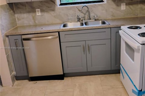 Купить виллу или дом в Лодерхилл, Флорида 1 комната, 123.28м2, № 2054920 - фото 5