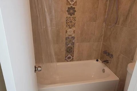 Condo in Margate, Florida, 1 bedroom № 2175454 - photo 9