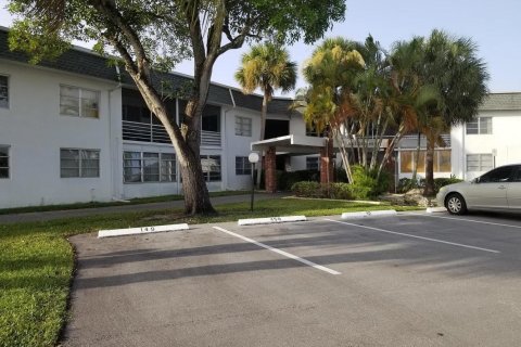 Condo in Margate, Florida, 1 bedroom № 2175454 - photo 14