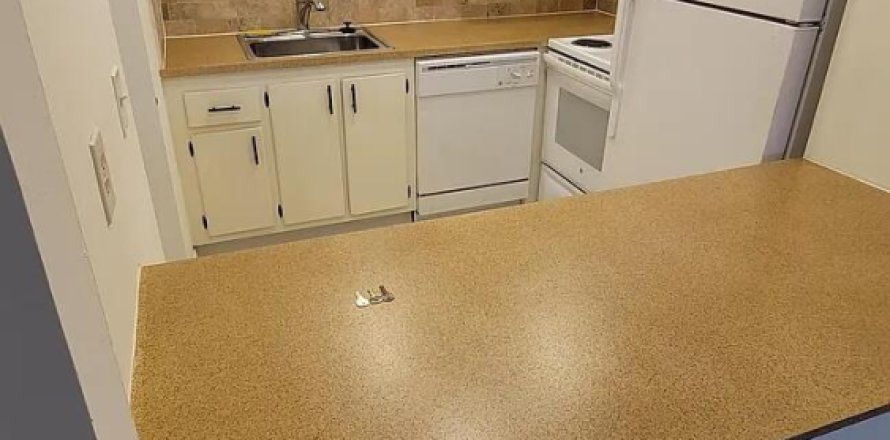 Condo in Margate, Florida, 1 bedroom № 2175454