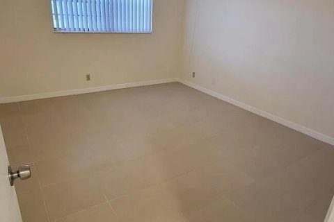 Condo in Margate, Florida, 1 bedroom № 2175454 - photo 3