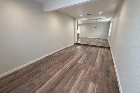 Villa ou maison à louer à Kissimmee, Floride: 3 chambres, 127.74 m2 № 2386332 - photo 5