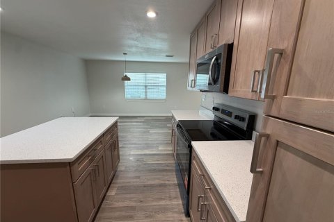 Villa ou maison à louer à Kissimmee, Floride: 3 chambres, 127.74 m2 № 2386332 - photo 9