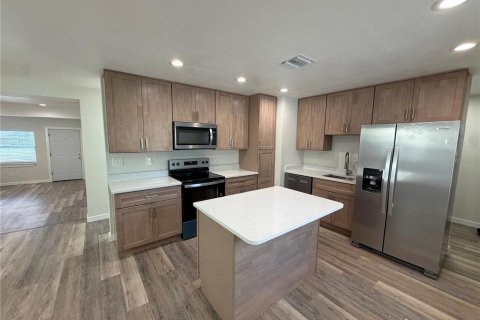 Villa ou maison à louer à Kissimmee, Floride: 3 chambres, 127.74 m2 № 2386332 - photo 7