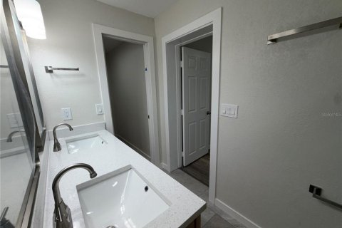 Villa ou maison à louer à Kissimmee, Floride: 3 chambres, 127.74 m2 № 2386332 - photo 21