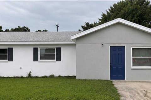 Villa ou maison à louer à Kissimmee, Floride: 3 chambres, 127.74 m2 № 2386332 - photo 2