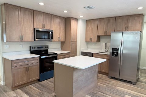 Villa ou maison à louer à Kissimmee, Floride: 3 chambres, 127.74 m2 № 2386332 - photo 8