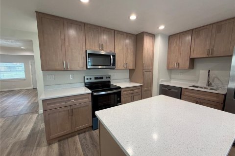 Villa ou maison à louer à Kissimmee, Floride: 3 chambres, 127.74 m2 № 2386332 - photo 13