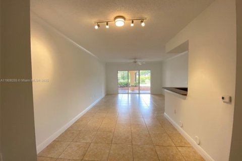 Copropriété à louer à Miramar, Floride: 1 chambre, 78.97 m2 № 1967865 - photo 7