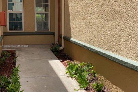 Copropriété à louer à Miramar, Floride: 1 chambre, 78.97 m2 № 1967865 - photo 4