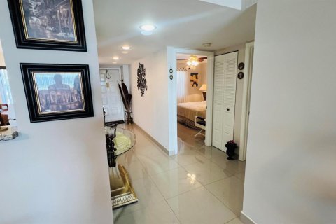 Copropriété à vendre à Sunrise, Floride: 2 chambres, 127.28 m2 № 2084832 - photo 26