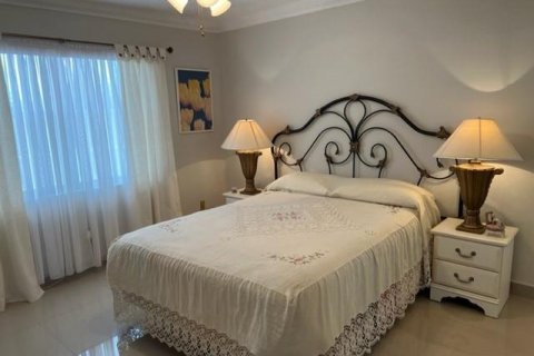 Copropriété à vendre à Sunrise, Floride: 2 chambres, 127.28 m2 № 2084832 - photo 14