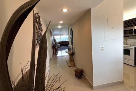Copropriété à vendre à Sunrise, Floride: 2 chambres, 127.28 m2 № 2084832 - photo 5