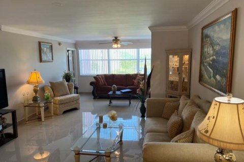 Copropriété à vendre à Sunrise, Floride: 2 chambres, 127.28 m2 № 2084832 - photo 13