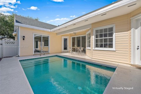 House in Jupiter, Florida 3 bedrooms, 186.55 sq.m. № 1863669 - photo 1