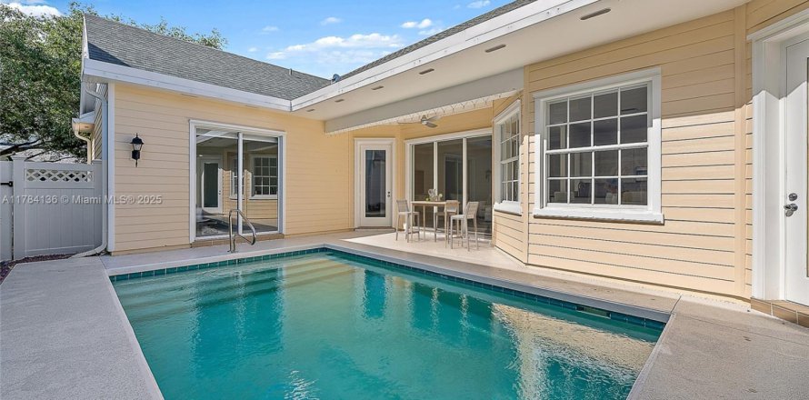House in Jupiter, Florida 3 bedrooms, 186.55 sq.m. № 1863669