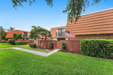 Touwnhouse à vendre à Deerfield Beach, Floride: 2 chambres, 114.83 m2 № 2265096 - photo 2