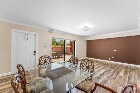 Touwnhouse à vendre à Deerfield Beach, Floride: 2 chambres, 114.83 m2 № 2265096 - photo 16