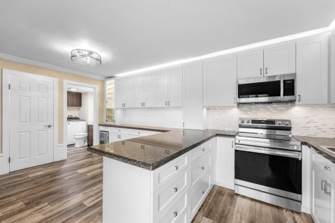 Touwnhouse à vendre à Deerfield Beach, Floride: 2 chambres, 114.83 m2 № 2265096 - photo 12