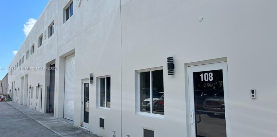 Immobilier commercial à Miami, Floride № 1867524