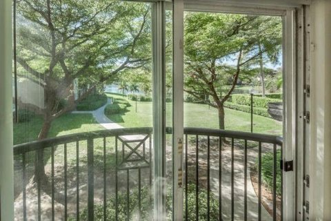Condo in West Palm Beach, Florida, 1 bedroom  № 2250479 - photo 12