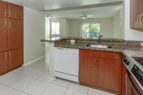 Condo in West Palm Beach, Florida, 1 bedroom  № 2250479 - photo 6