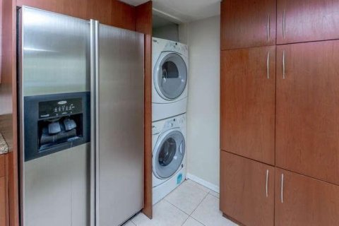Condo in West Palm Beach, Florida, 1 bedroom  № 2250479 - photo 5