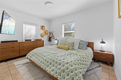 Villa ou maison à vendre à South Miami, Floride: 2 chambres, 76.64 m2 № 1949778 - photo 6