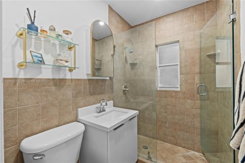 Villa ou maison à vendre à South Miami, Floride: 2 chambres, 76.64 m2 № 1949778 - photo 8
