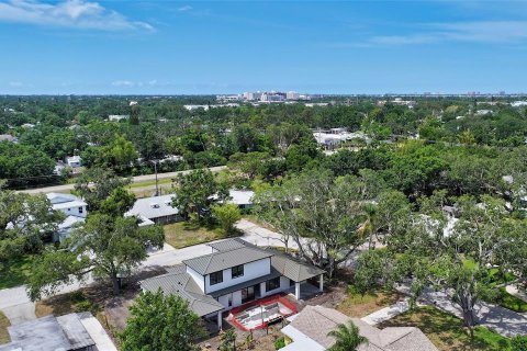 Купить виллу или дом в Сарасота, Флорида 12 комнат, 267.19м2, № 1688465 - фото 6