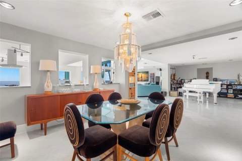 Casa en venta en Saint Petersburg, Florida, 3 dormitorios, 312.15 m2 № 1336680 - foto 21