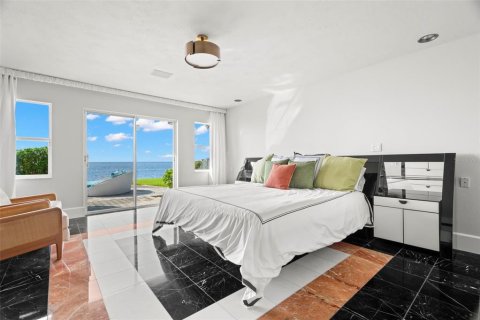 Casa en venta en Saint Petersburg, Florida, 3 dormitorios, 312.15 m2 № 1336680 - foto 23