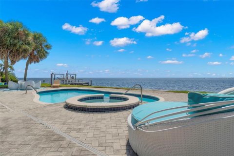 Casa en venta en Saint Petersburg, Florida, 3 dormitorios, 312.15 m2 № 1336680 - foto 8