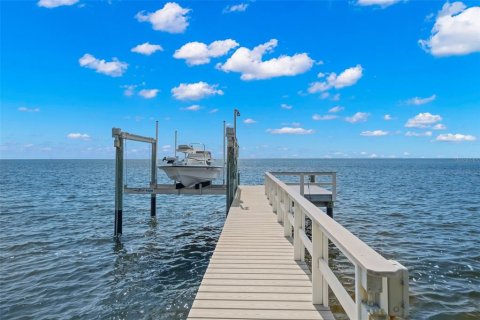 Casa en venta en Saint Petersburg, Florida, 3 dormitorios, 312.15 m2 № 1336680 - foto 11