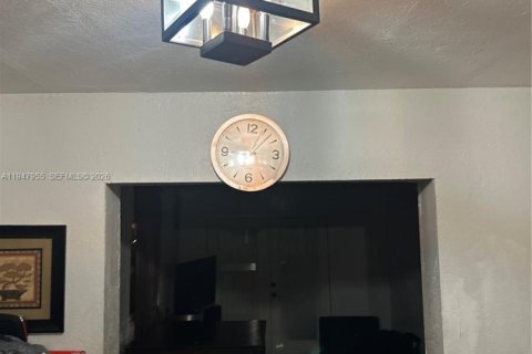 Купить виллу или дом в Холливуд, Флорида 3 спальни, 146.6м2, № 2004040 - фото 15