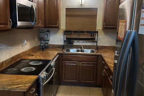 Купить виллу или дом в Холливуд, Флорида 3 спальни, 146.6м2, № 2004040 - фото 6