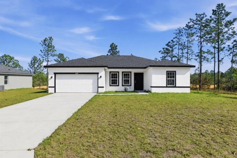 Casa en Citrus Springs, Florida 4 dormitorios, 146.79 m2 № 2225189