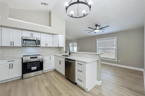 Villa ou maison à vendre à Orlando, Floride: 3 chambres, 126.9 m2 № 2411646 - photo 14
