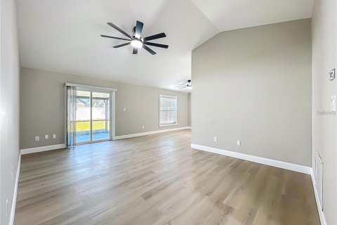 Villa ou maison à vendre à Orlando, Floride: 3 chambres, 126.9 m2 № 2411646 - photo 7
