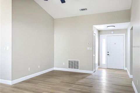 Villa ou maison à vendre à Orlando, Floride: 3 chambres, 126.9 m2 № 2411646 - photo 6