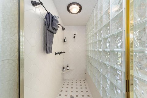 House in Ocala, Florida 5 bedrooms, 579.15 sq.m. № 1812513 - photo 21