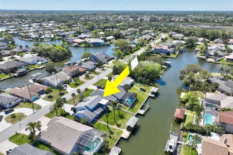 House in Palm Coast, Florida 3 bedrooms, 240.99 sq.m. № 1591364 - photo 9