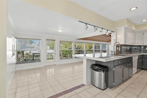 House in Palm Coast, Florida 3 bedrooms, 240.99 sq.m. № 1591364 - photo 7